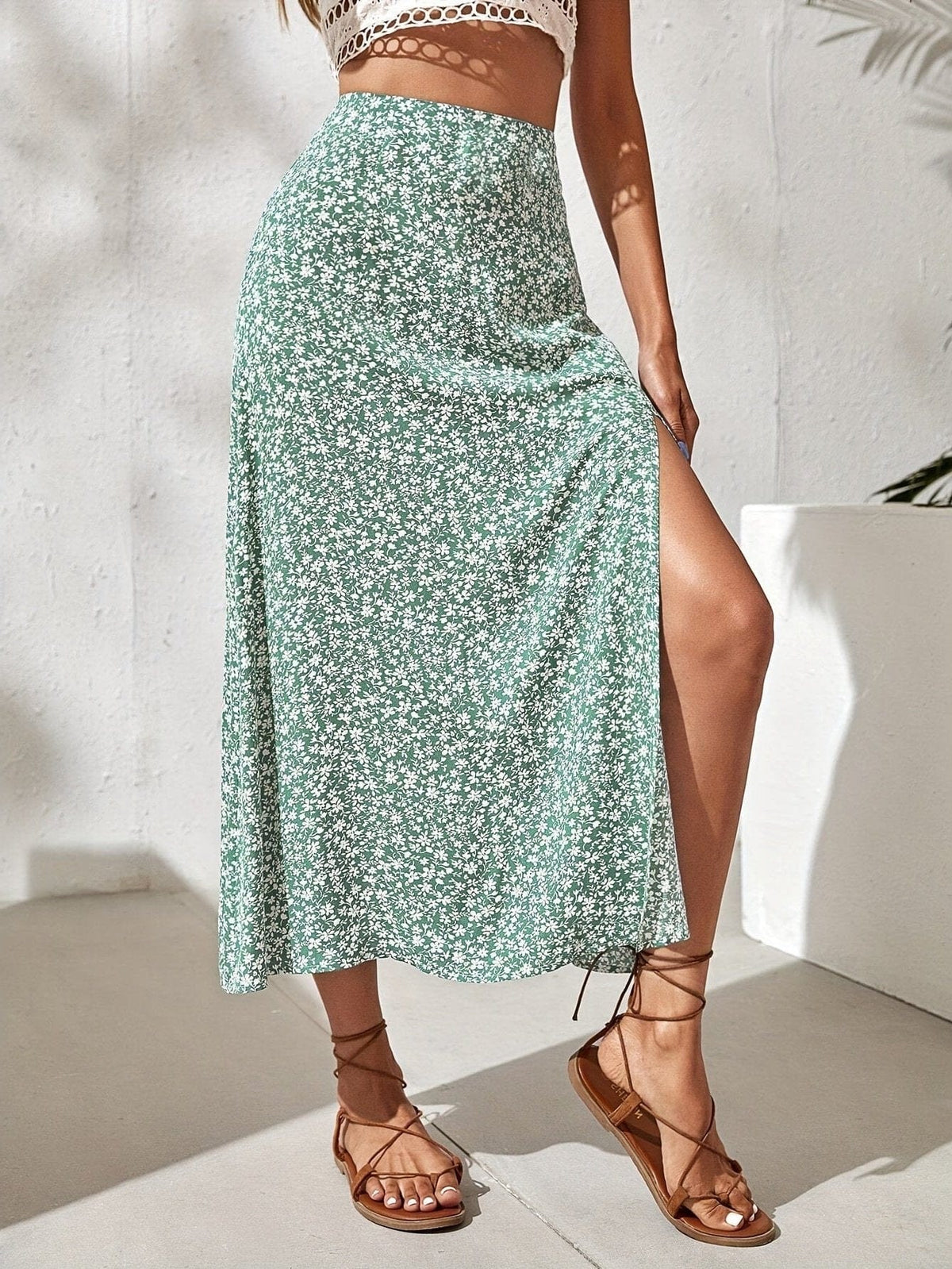 Boho-Chic Floral Print Skirt for Women - High Waist, Split Hem, Flowing Silhouette, Ideal for Spring & Summer Day-to-Night Wear